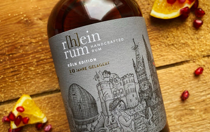 Etikett mit gold Tilly Köln Rum Vorderseite